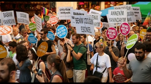 Haber | LGBT’lerin aileleri Bursa’da buluşuyor