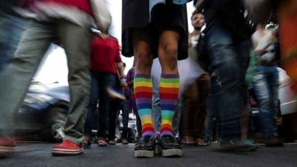 Haber | İranlı LGBT mülteciler vize yasağı nedeniyle Türkiye`de mahsur