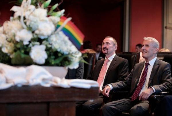 Haber | Almanya`da yasa yürürlüğe girdiği gün eşcinsel nikah patlaması yaşandı
