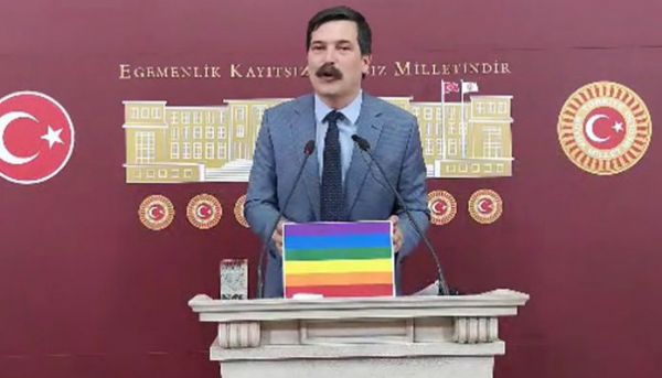Haber | T�RK�YE ���� PART�S� GENEL BA�KANI ERKAN BA�: MECL�S��N ARTIK B�R G�KKU�A�I BAYRA�I VAR
